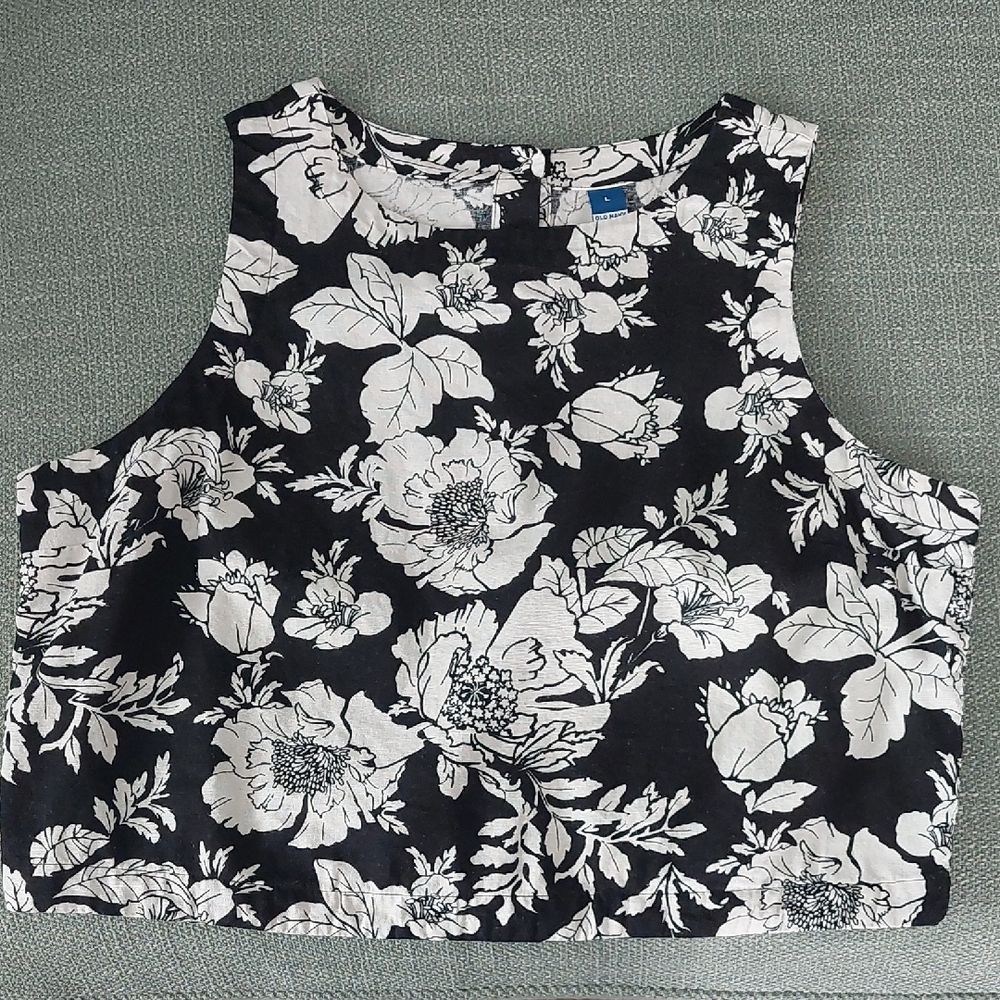 Black and White Floral Linen Crop Tank - Women